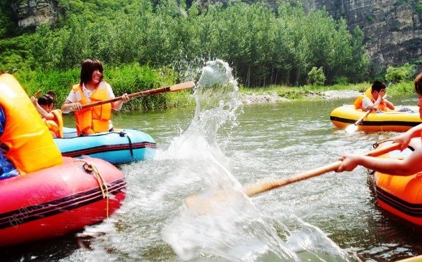 漂流可以三個(gè)人嗎？漂流能坐幾個(gè)人？(2)