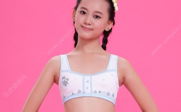 13歲女孩胸部發(fā)育有多大？13歲女生乳房發(fā)育的怎么樣？(1)