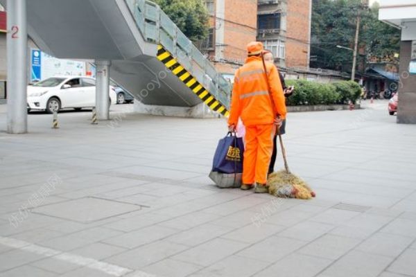 女環(huán)衛(wèi)工被撞身亡，肇事司機(jī)駕車逃逸，肇事逃逸怎么處罰(2)