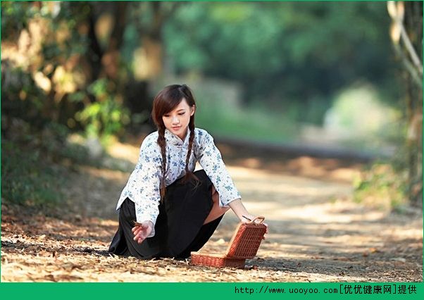 注意青春期少女 發(fā)育越早的女孩患抑郁癥的幾率越高(3)