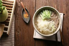 秋季養(yǎng)肺多吃哪些食物？秋季吃什么食物可以養(yǎng)肺潤肺？[圖]