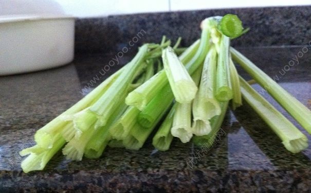 芹菜是粗纖維的菜嗎？芹菜中的纖維有什么作用？(2)