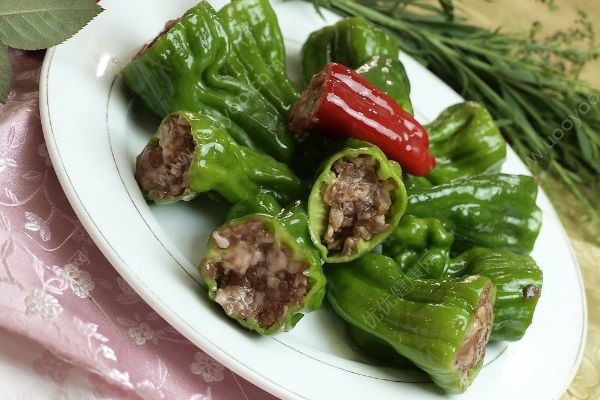 辣椒里面塞肉餡叫什么菜？辣椒里面塞肉餡怎么做？(1)